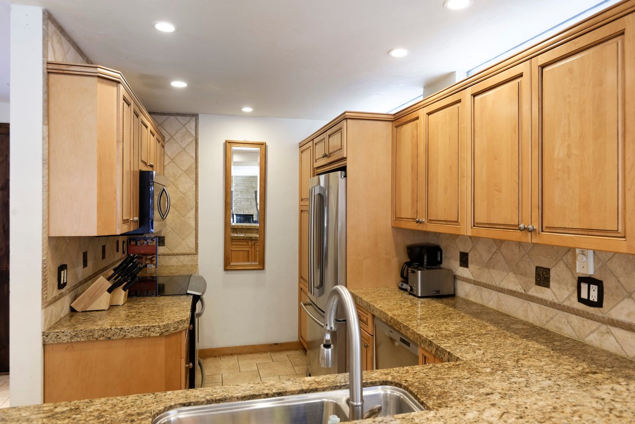 801 E Hopkins Avenue Unit: 1