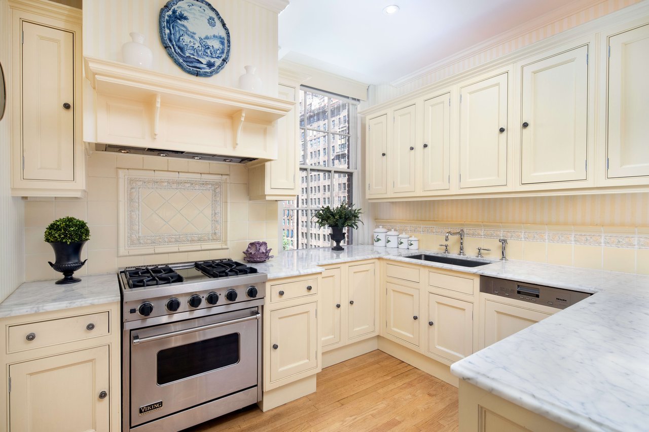 1 Sutton Place South, 6D