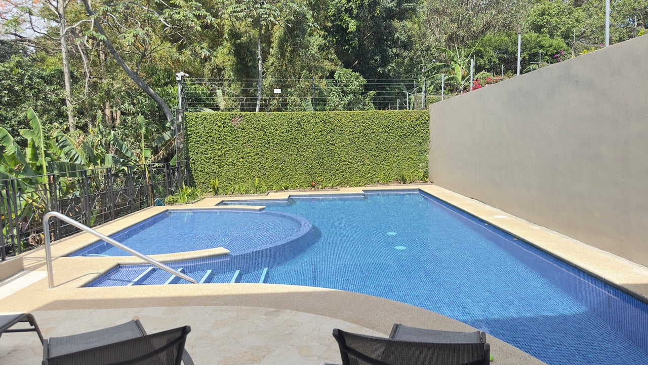 Gated Community Condo Apartment, Curridabat, San Jose