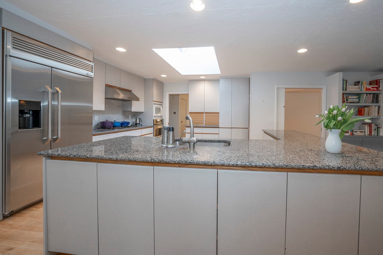 Modern Single Family Home 