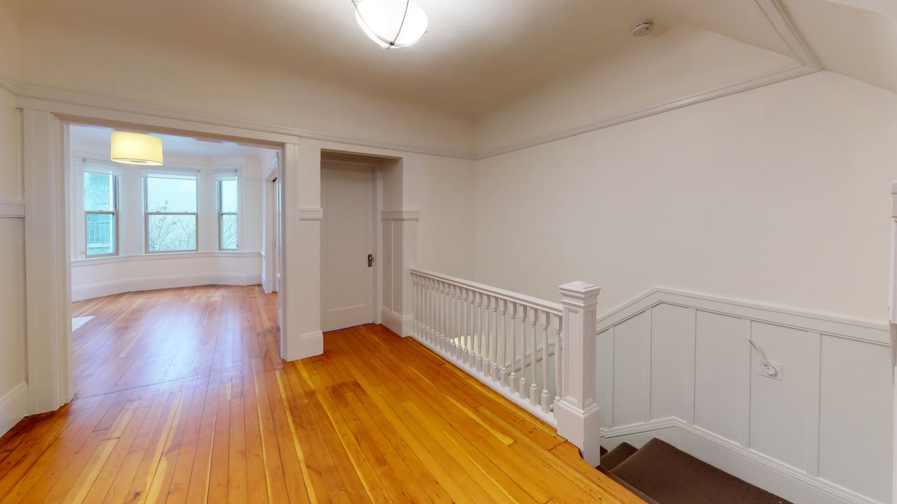 1030 Sacramento Street- 3Bd/1Ba Nob Hill Flat