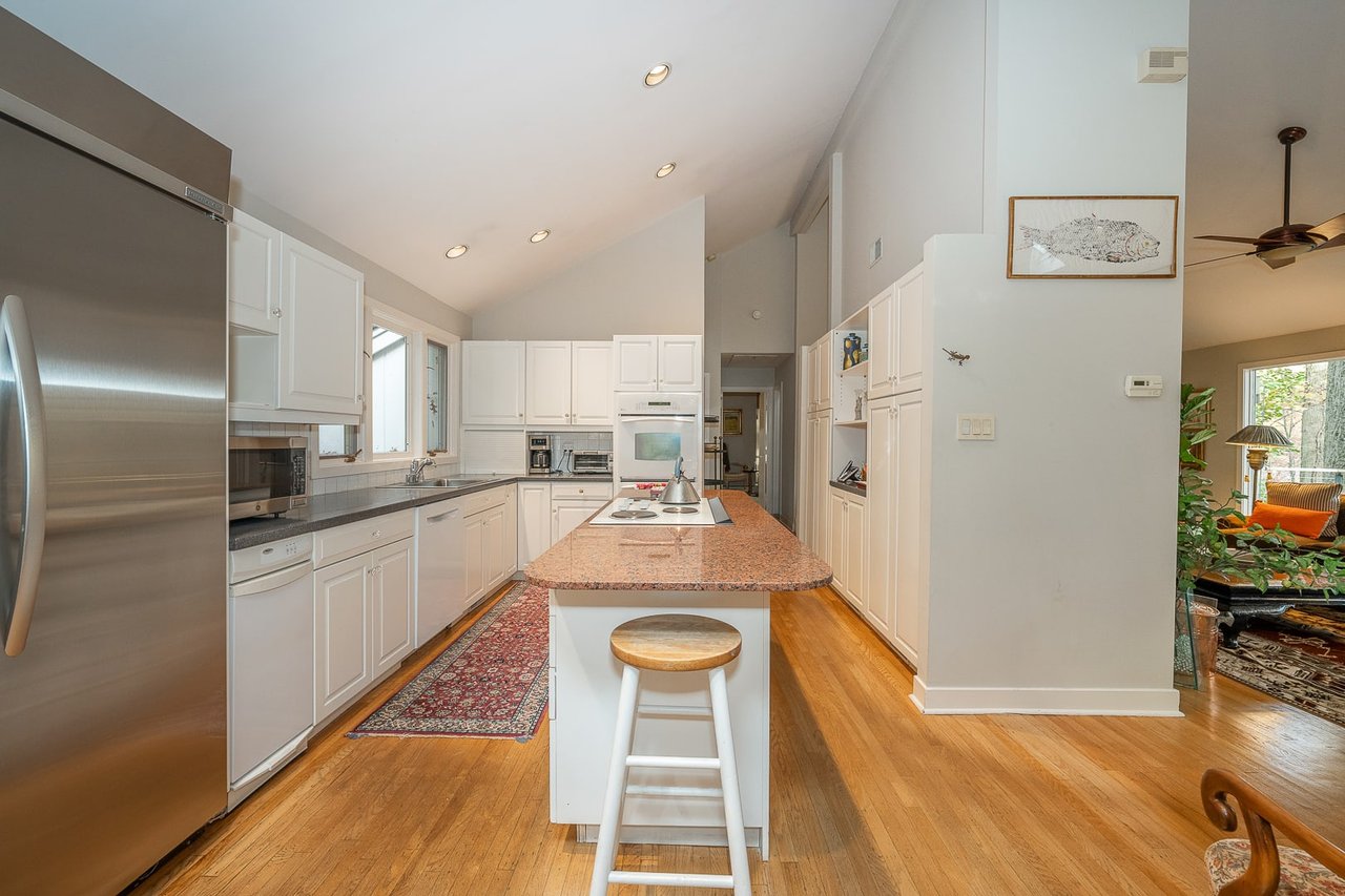 334 Malin Rd