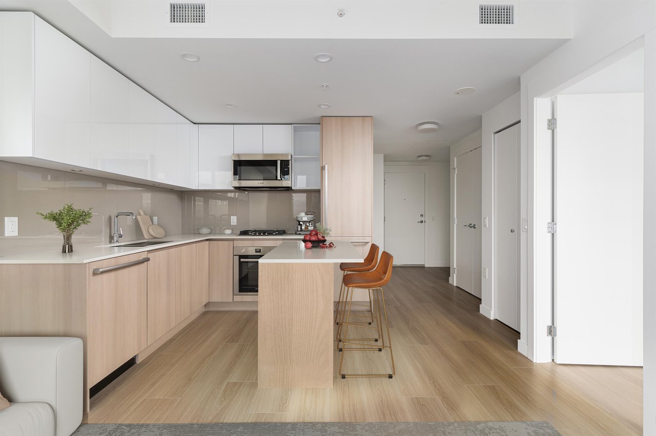1211-618 Carnarvon St