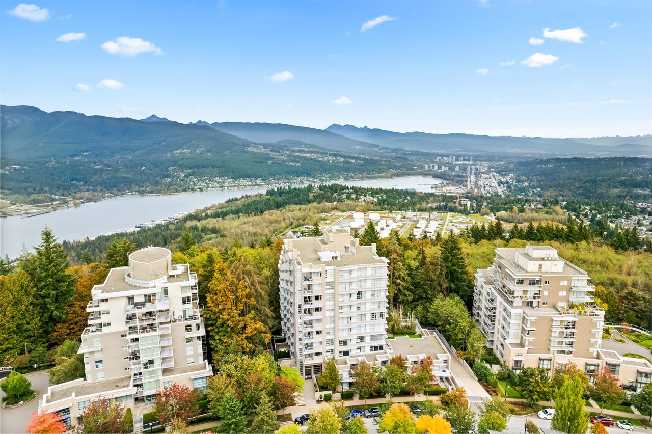 612-9266 University Cres