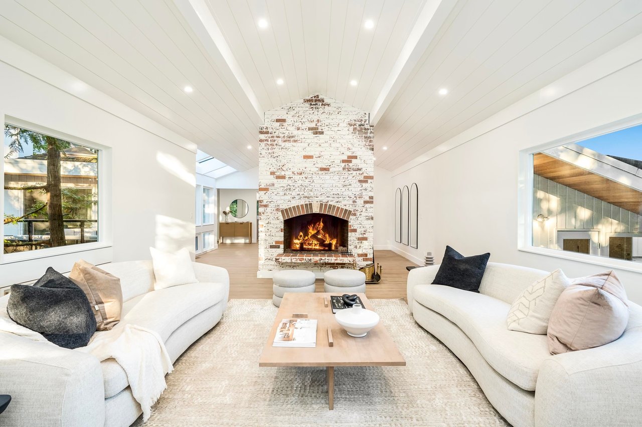 4433 Piccadilly North