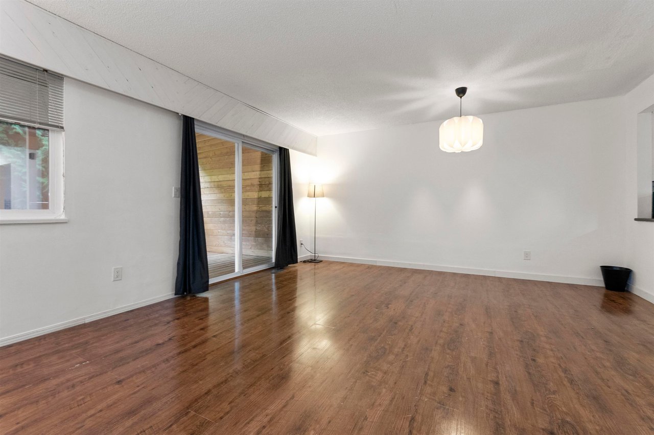 32378 Grebe Cres