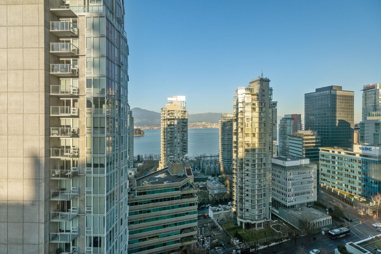 2204-1238 Melville Street, Vancouver