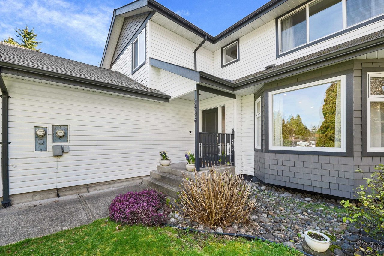 2548 Nairn Wy