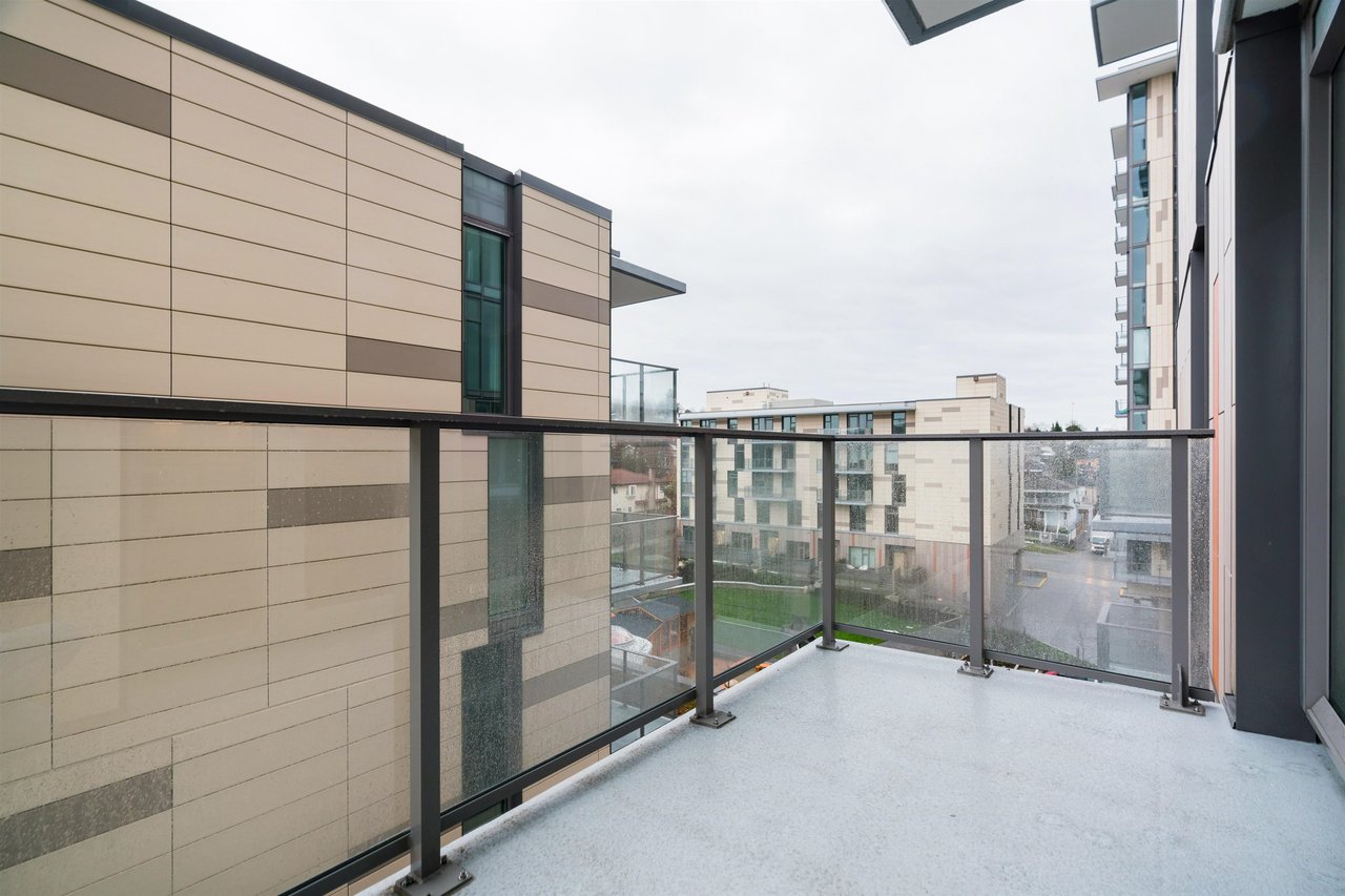 506-8188 Fraser St