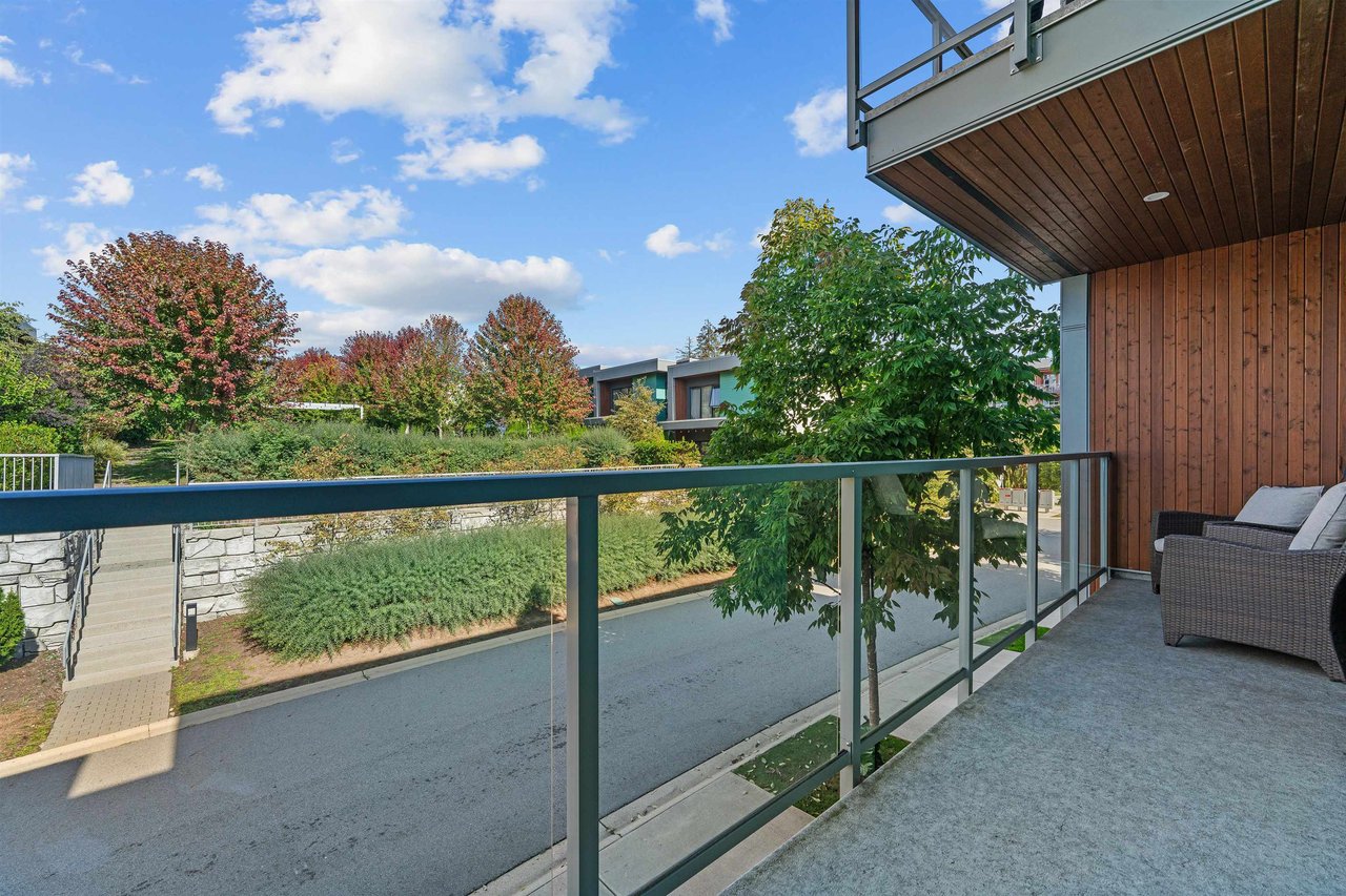 16-3595 Salal Drive, North Vancouver