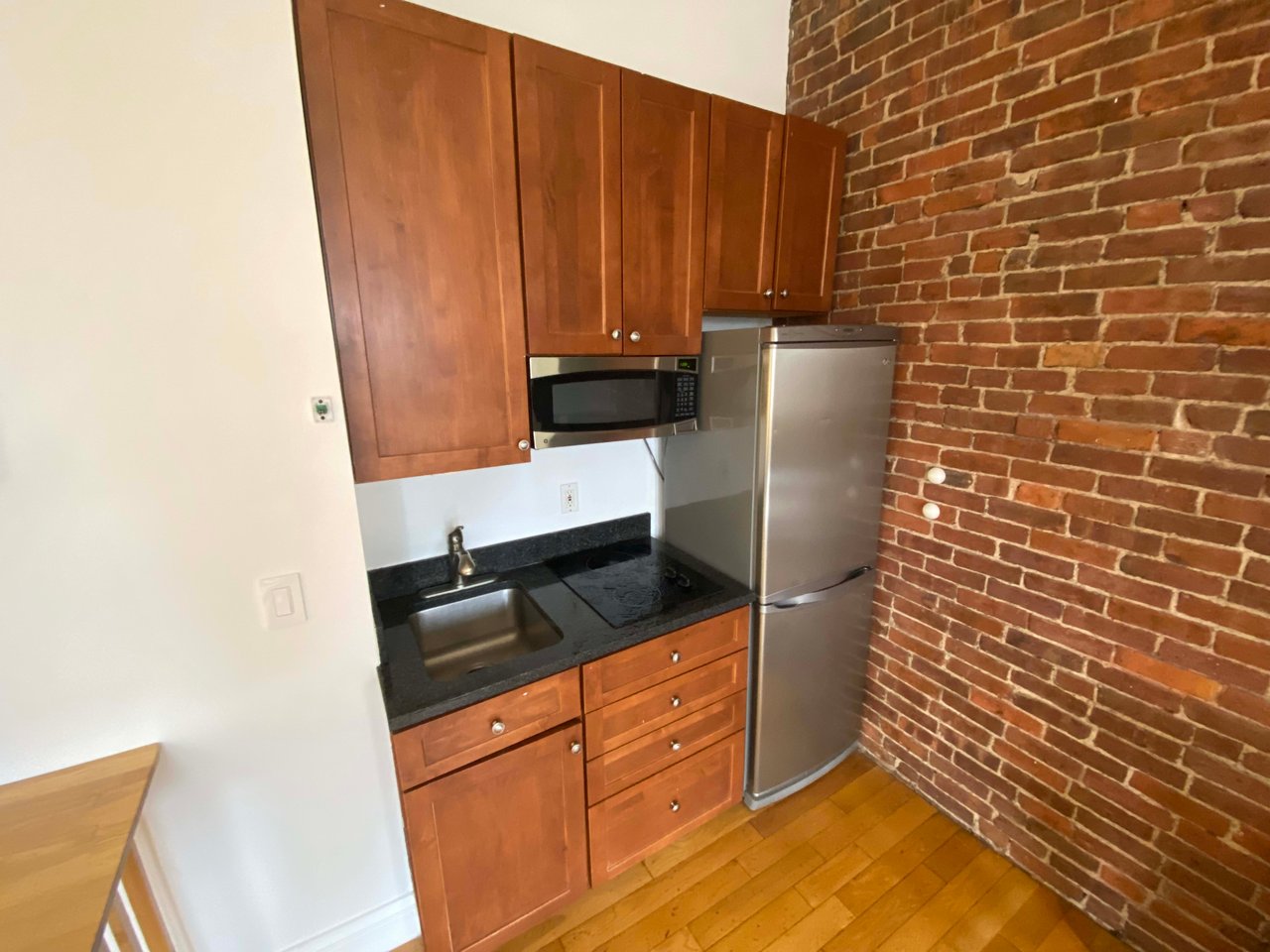 Fully Furnished "Turnkey" South End One Bed for JULY 1st