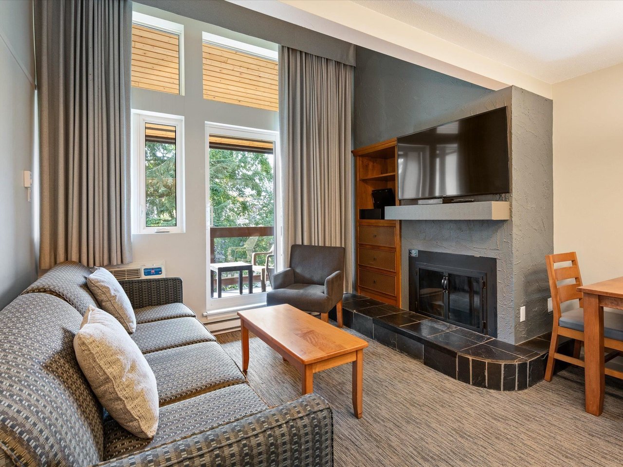 306-4420 Sundial Pl