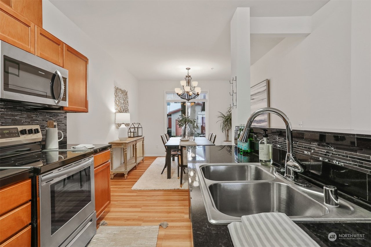 B102-14816 W 29th Ave