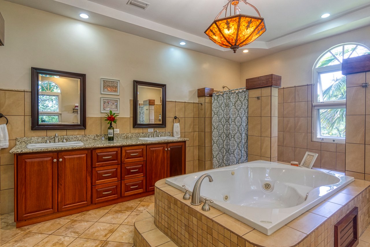 Waterfall Estate with Creek, Dominical, Puntarenas