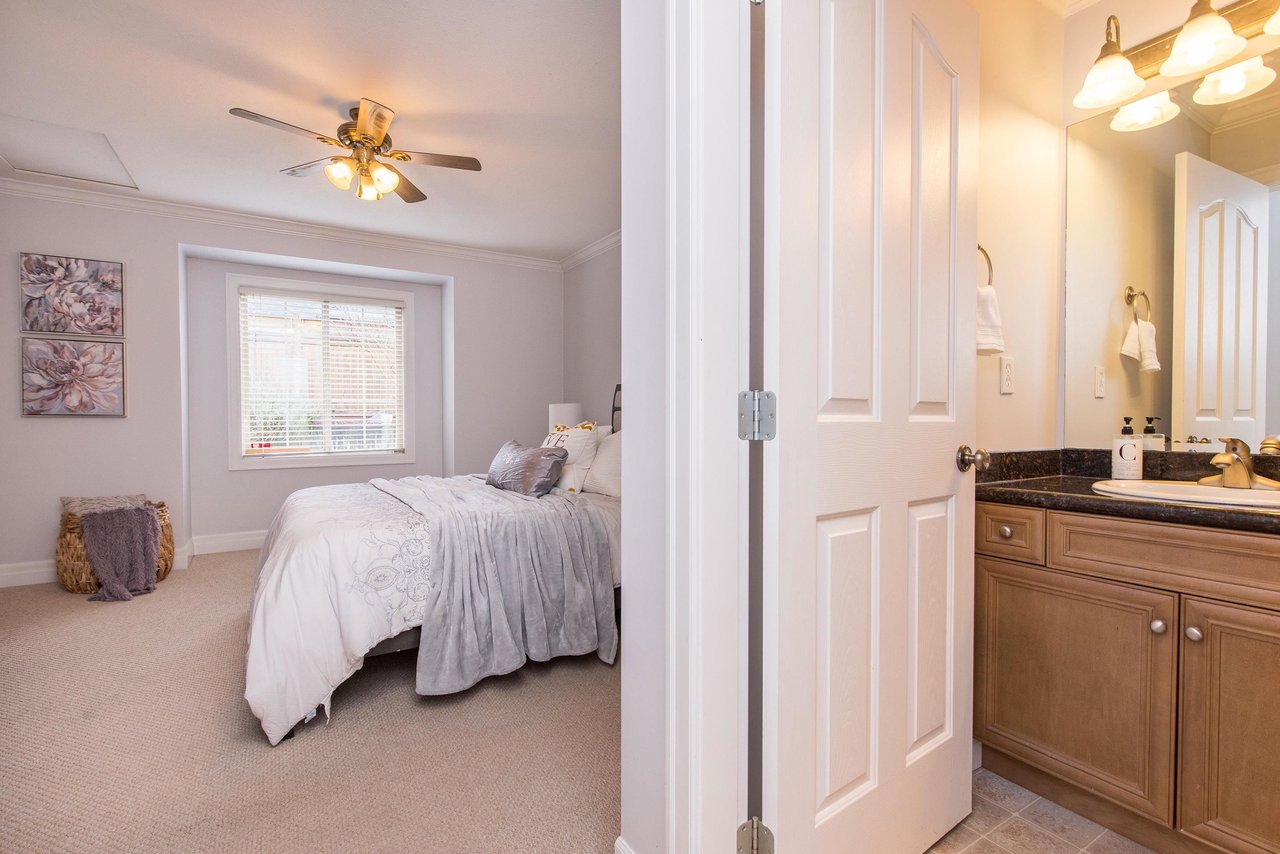 51-6449 Blackwood Ln