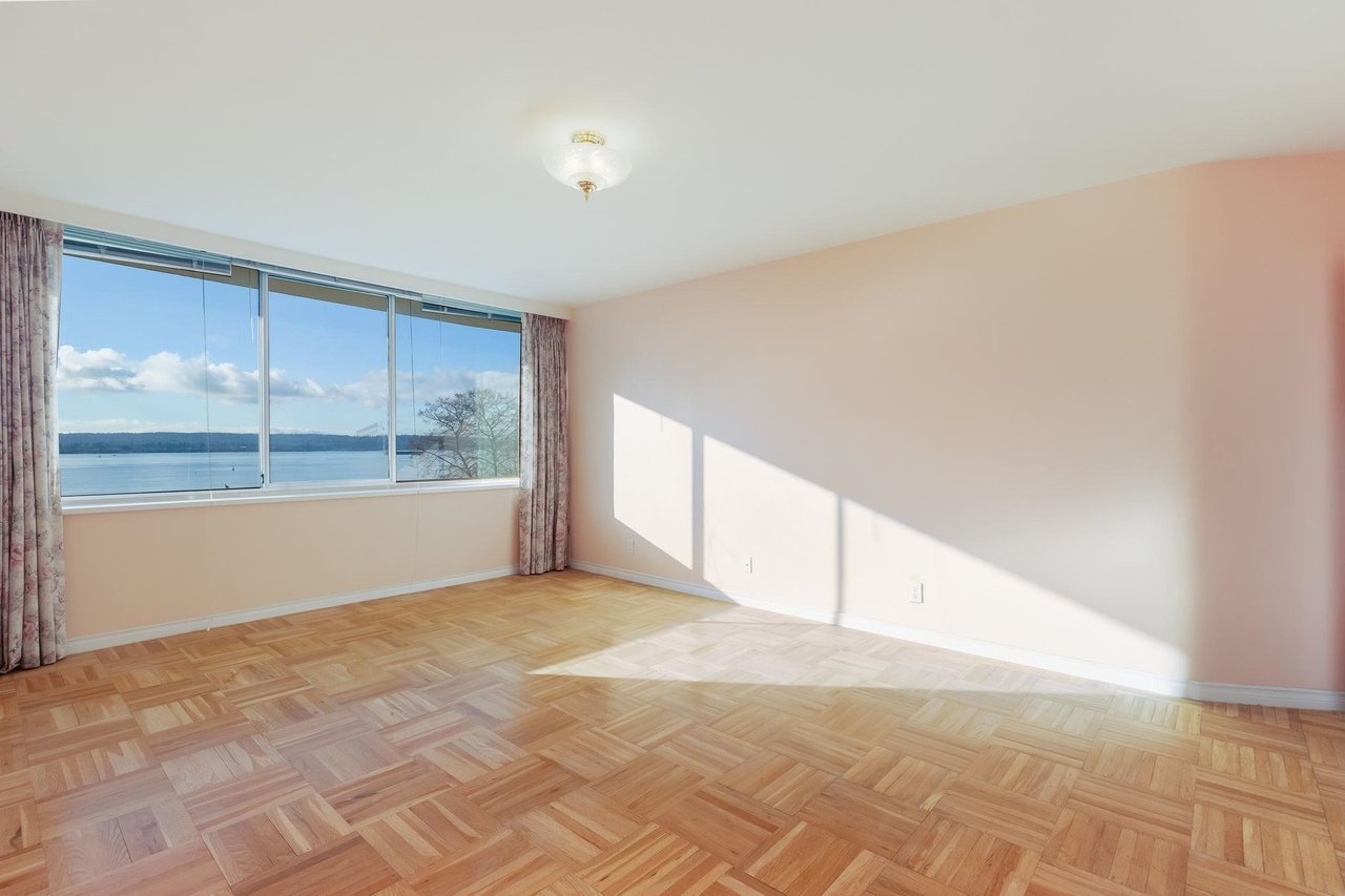 402-1835 Morton Ave