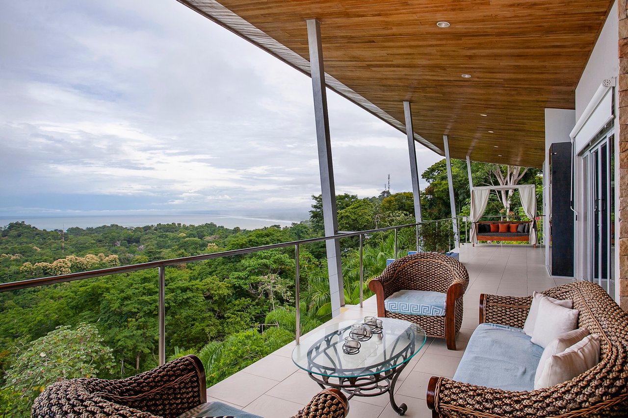 Solar Powered Hilltop Estate, Manuel Antonio, Puntarenas