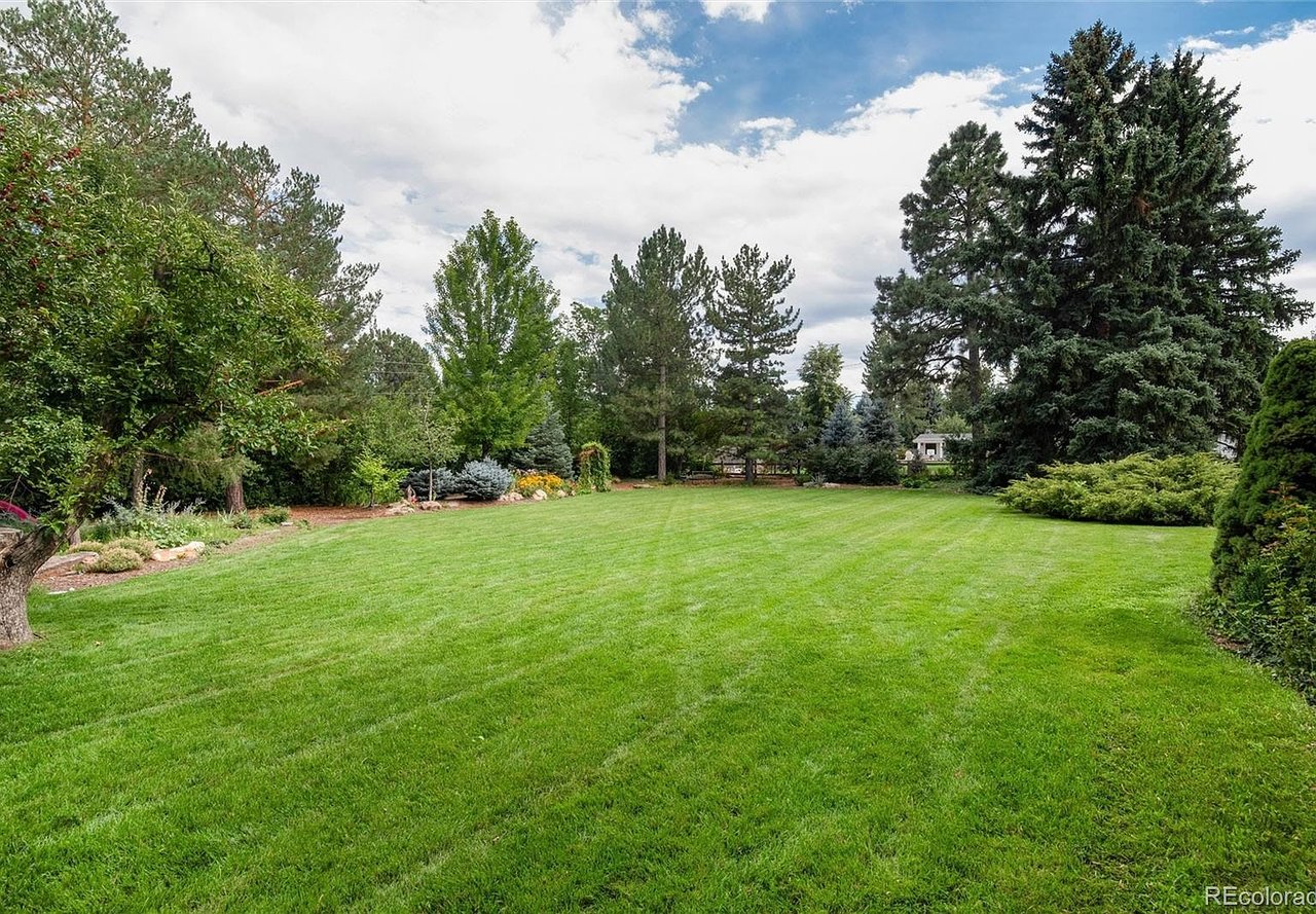8 Meadowview Lane