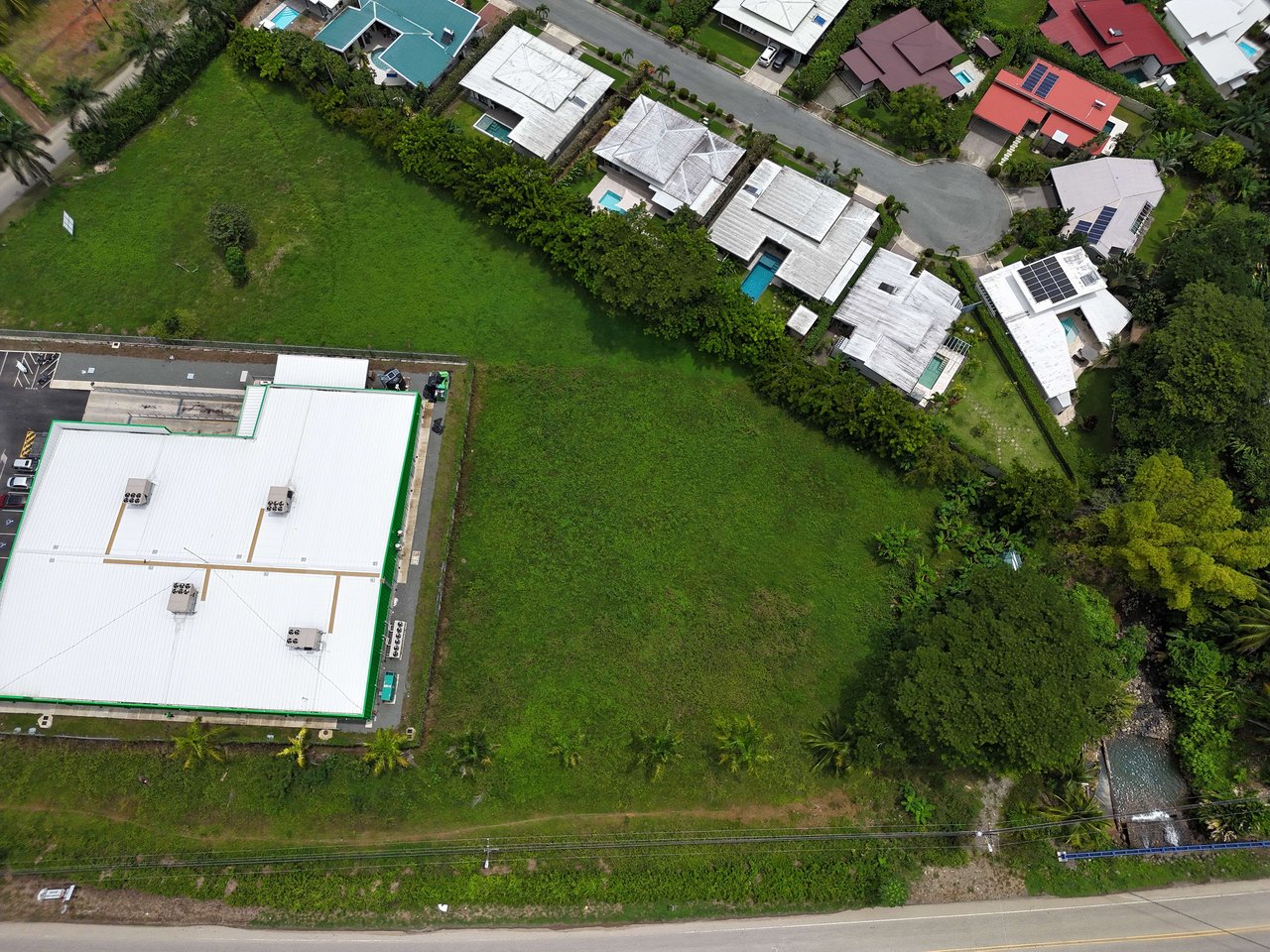 Remarkable Commercial Property in Uvita