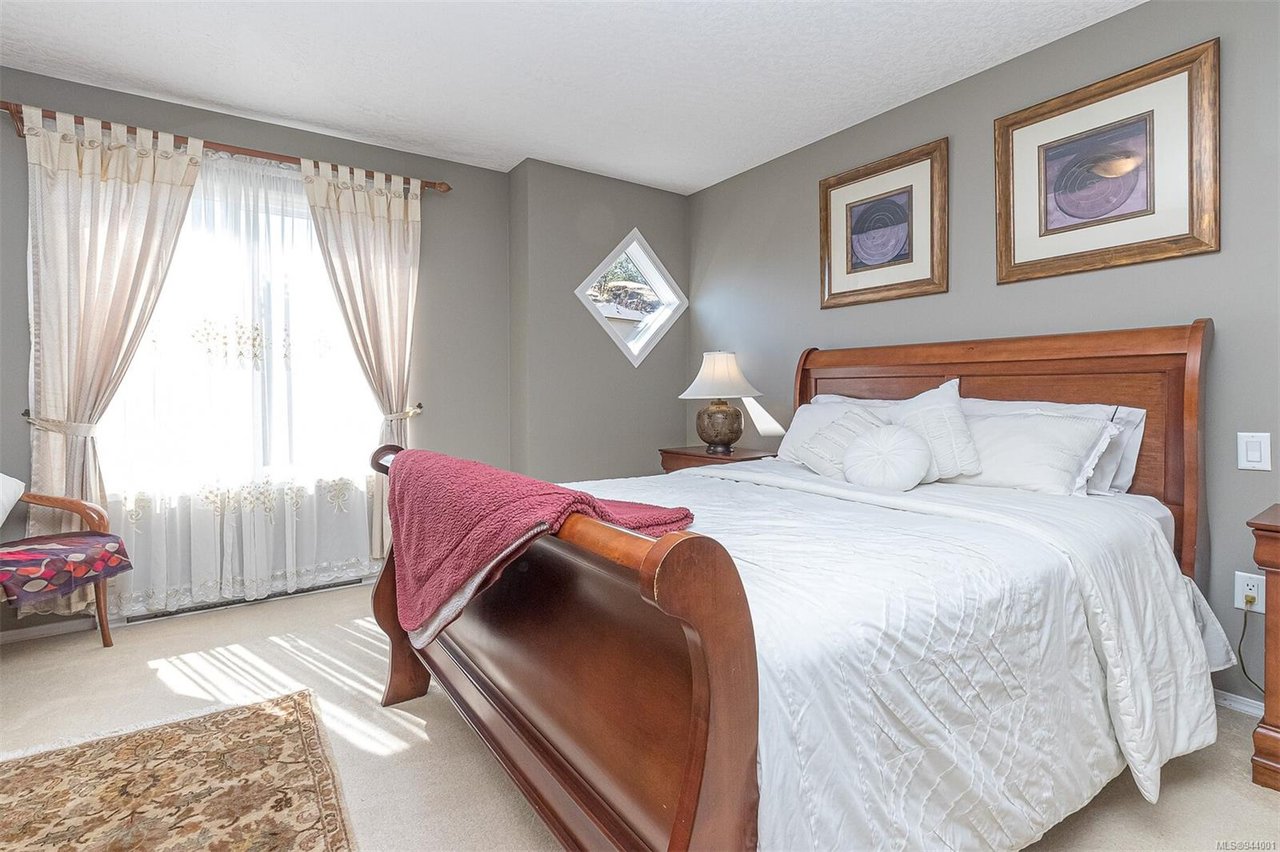 577 Kingsview Ridge