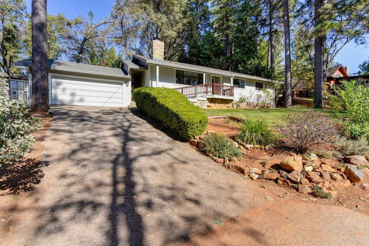 3983 Valley Vista Drive