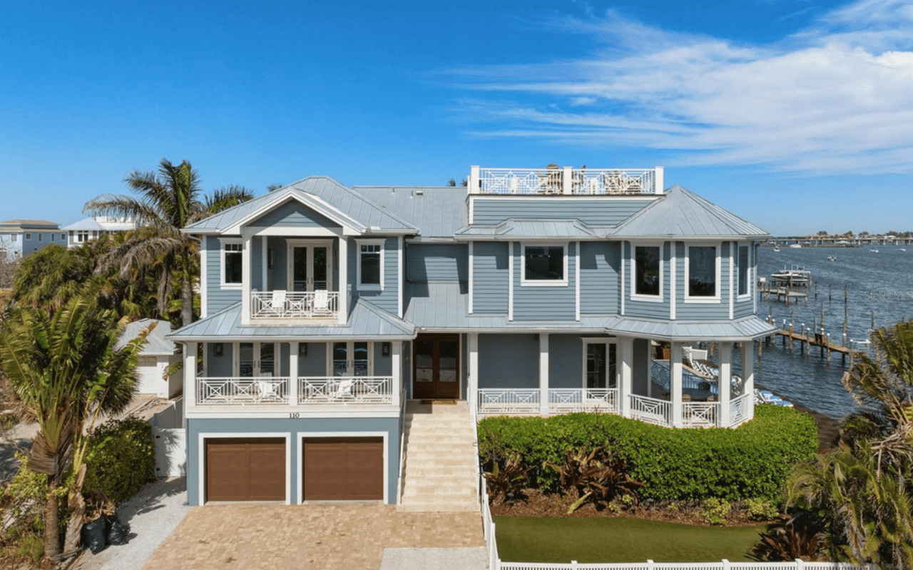 Paradise Found: Luxury Waterfront Homes in Anna Maria Island