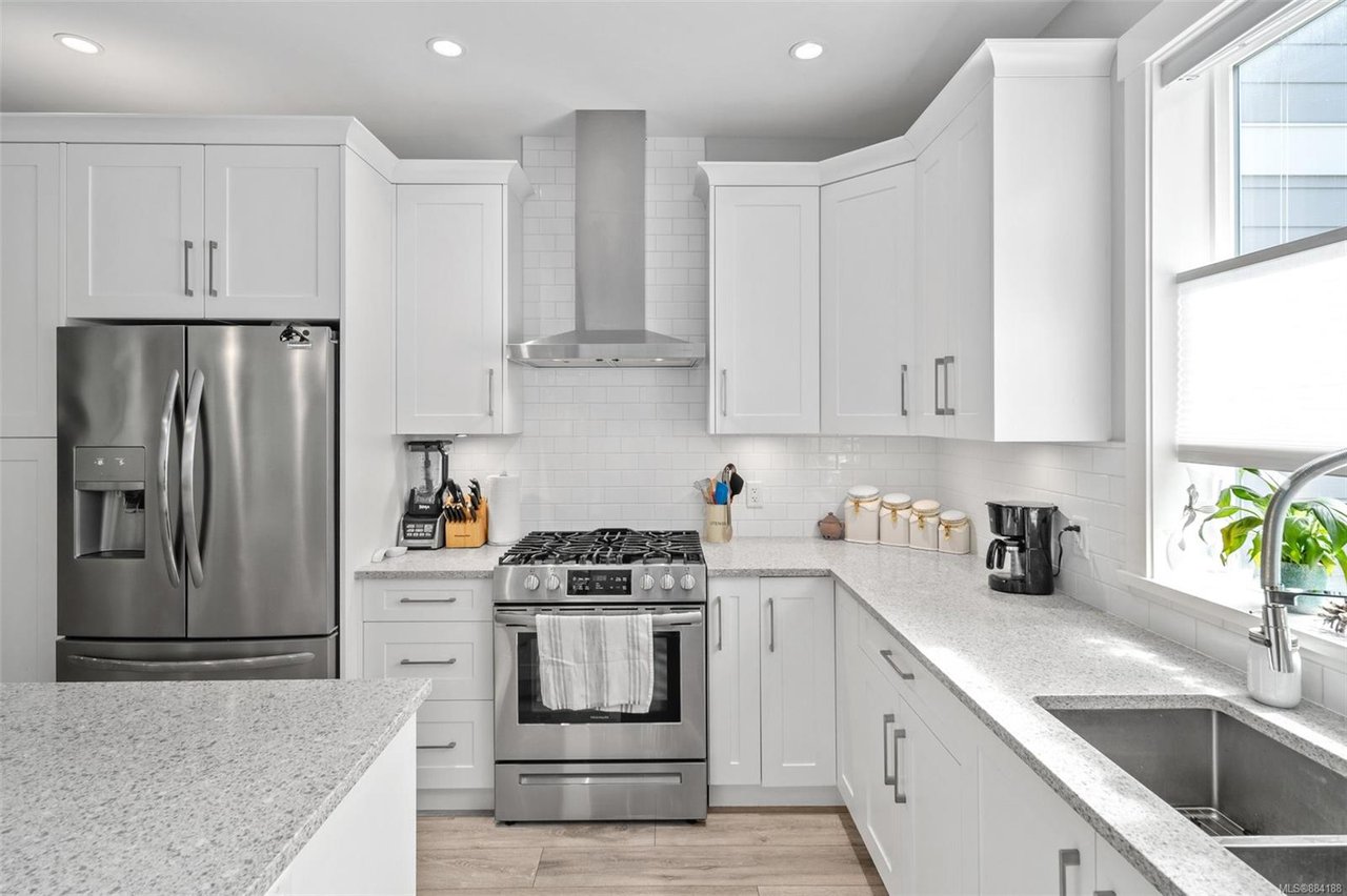 2544 West Trail Crt, Sooke
