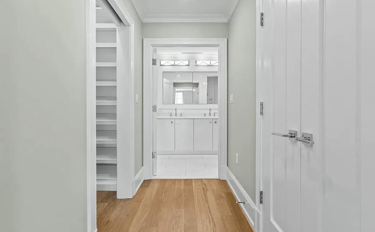 227 East 67th Street, Apt 4