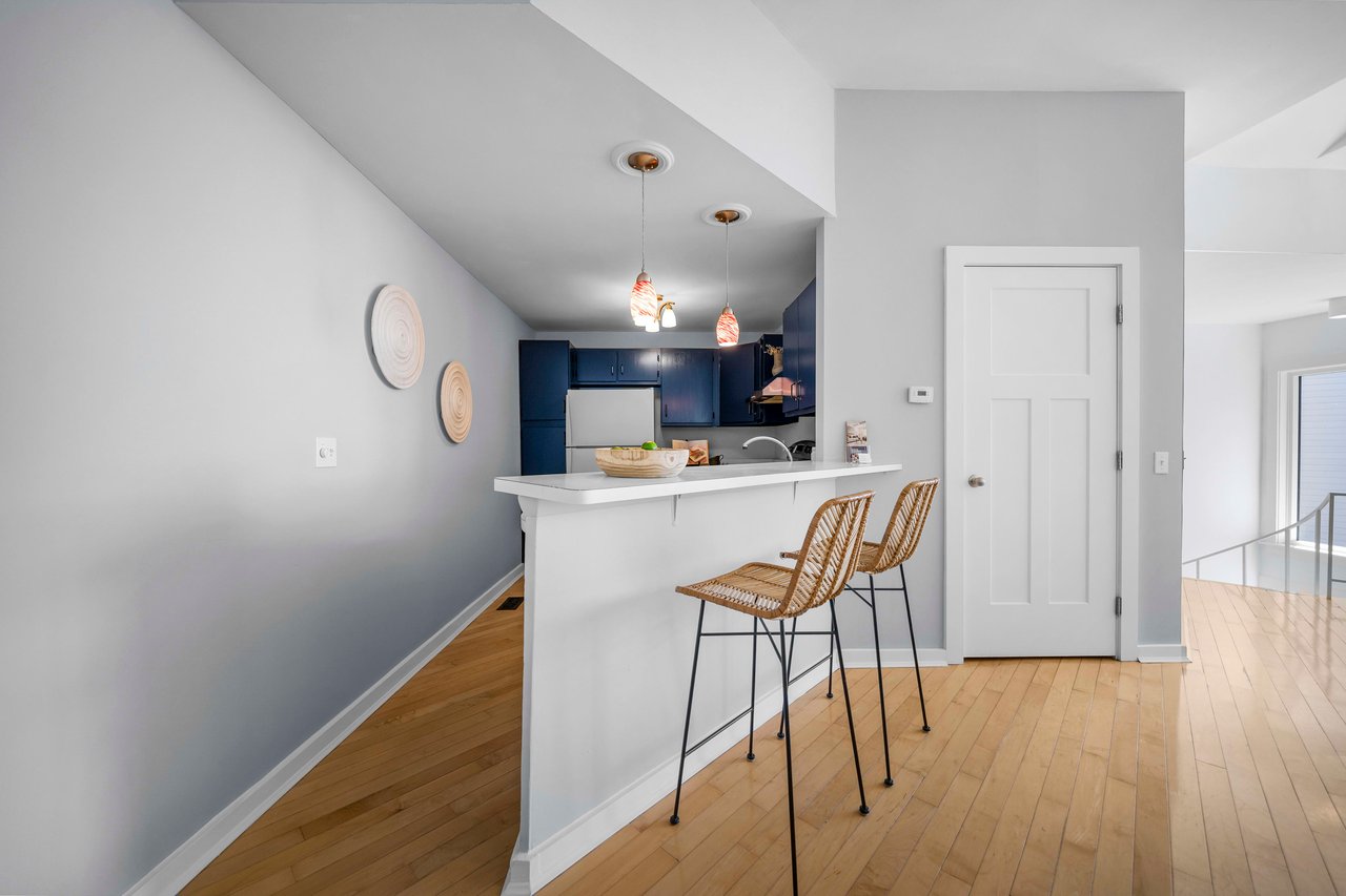 1041 SAINT GREGORY STREET #4