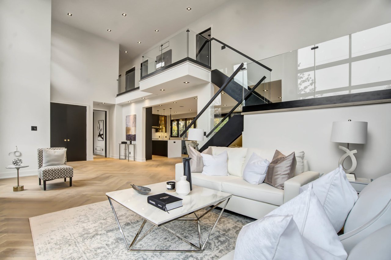 404 Seaton Dr