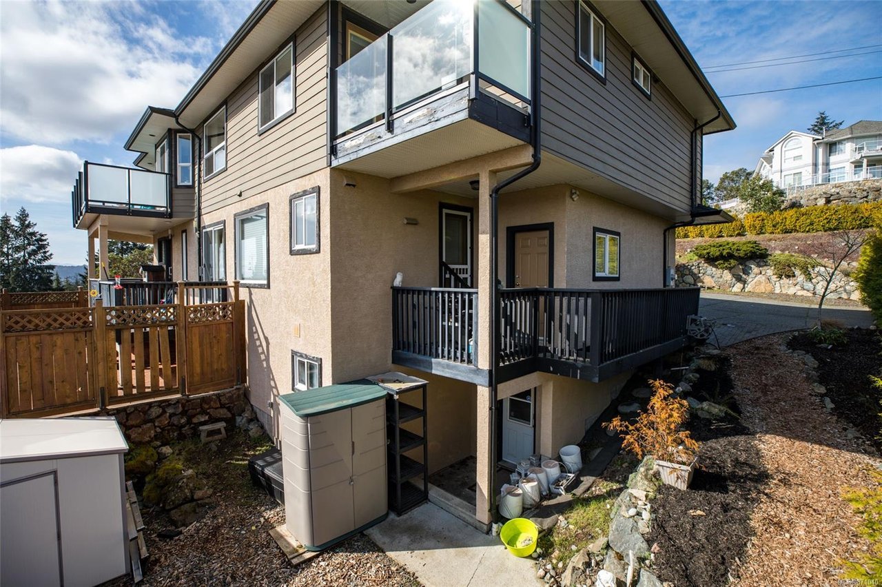 939 Whisperwind Pl, Langford