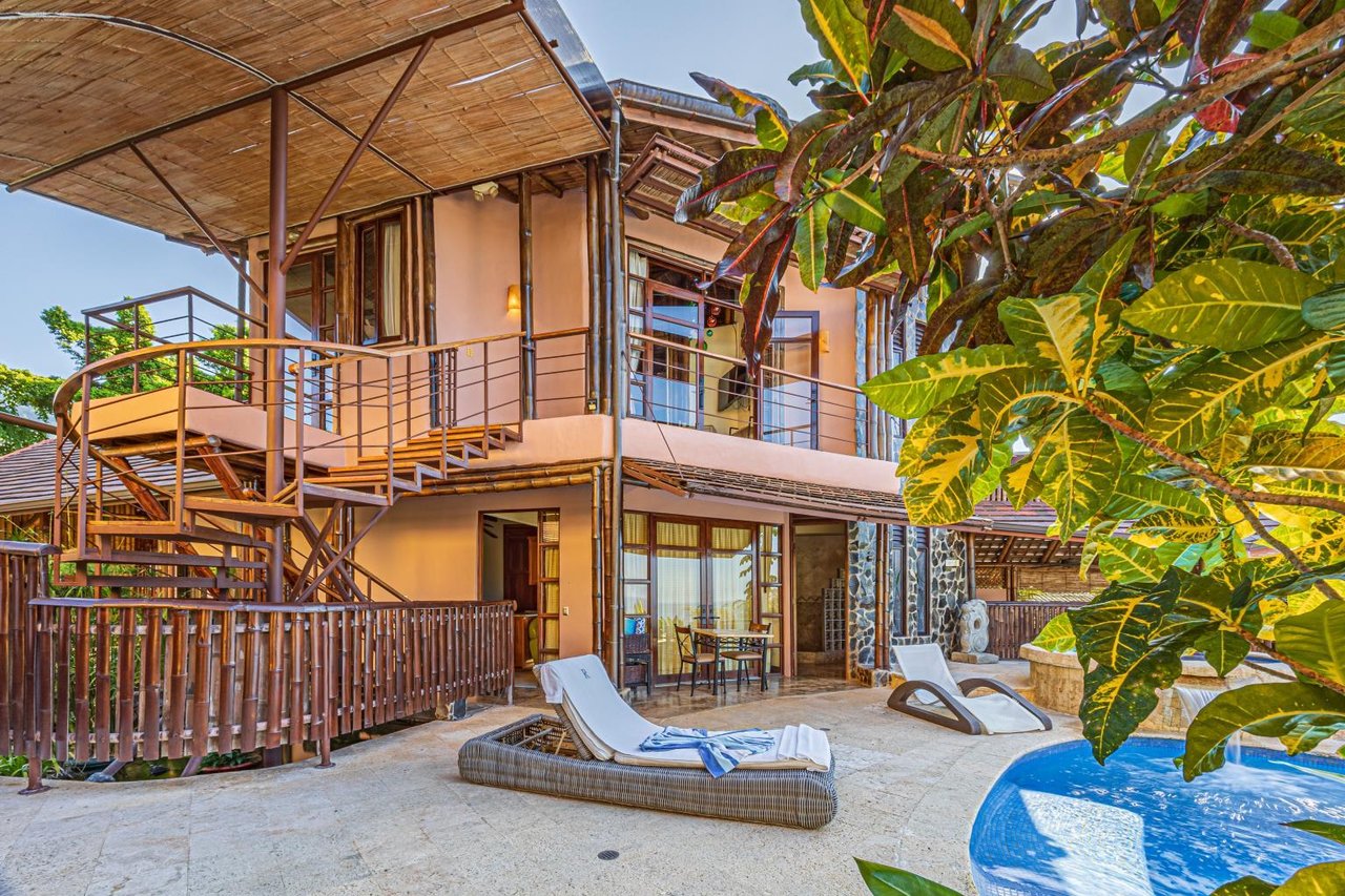 Casa Ramon, Distinguished Tropical Living Near Dominical