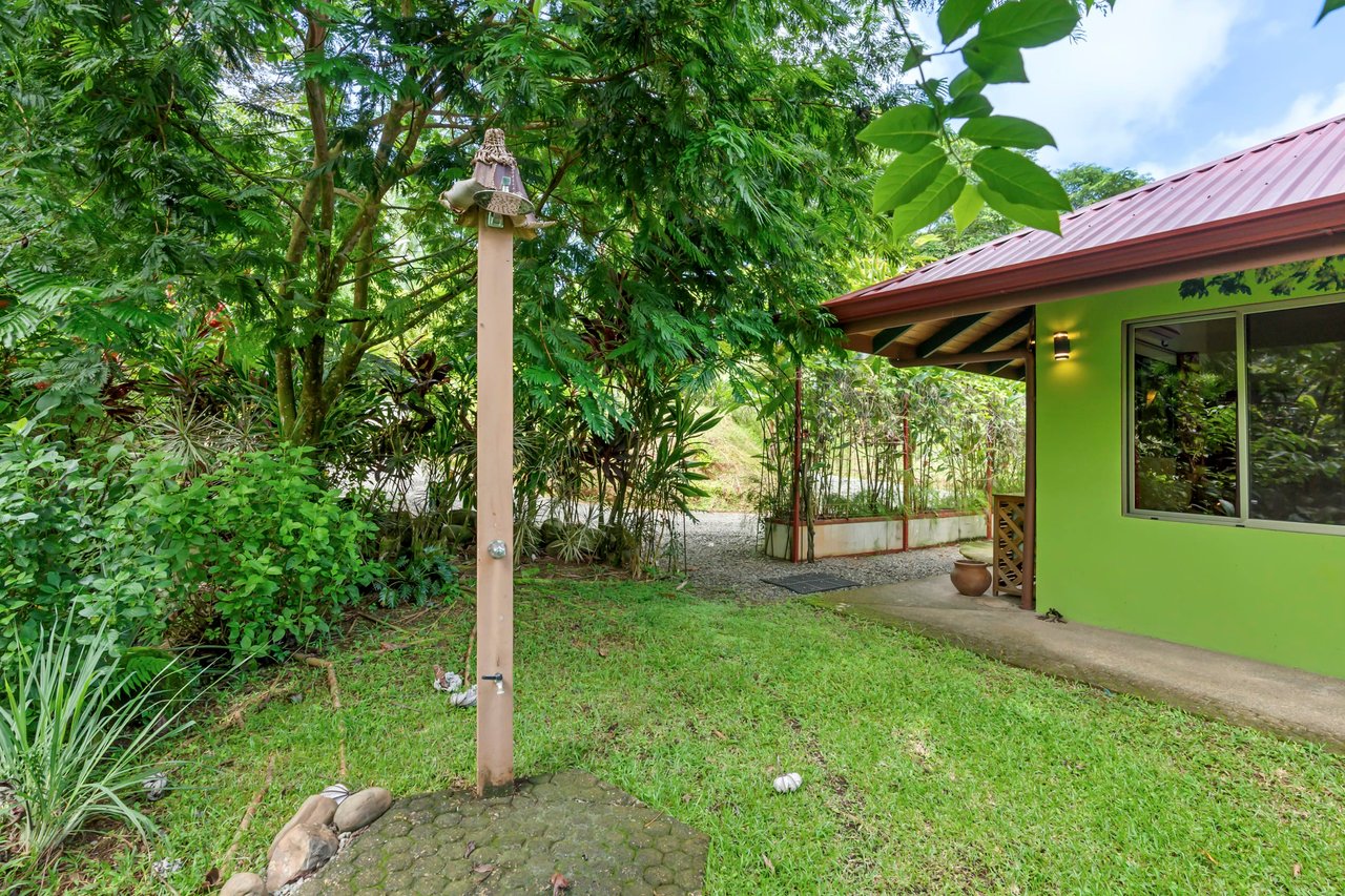 Casa Loro Verde,  Rainforest Jungle Retreat Home on 5.24 Acres in Portalon!