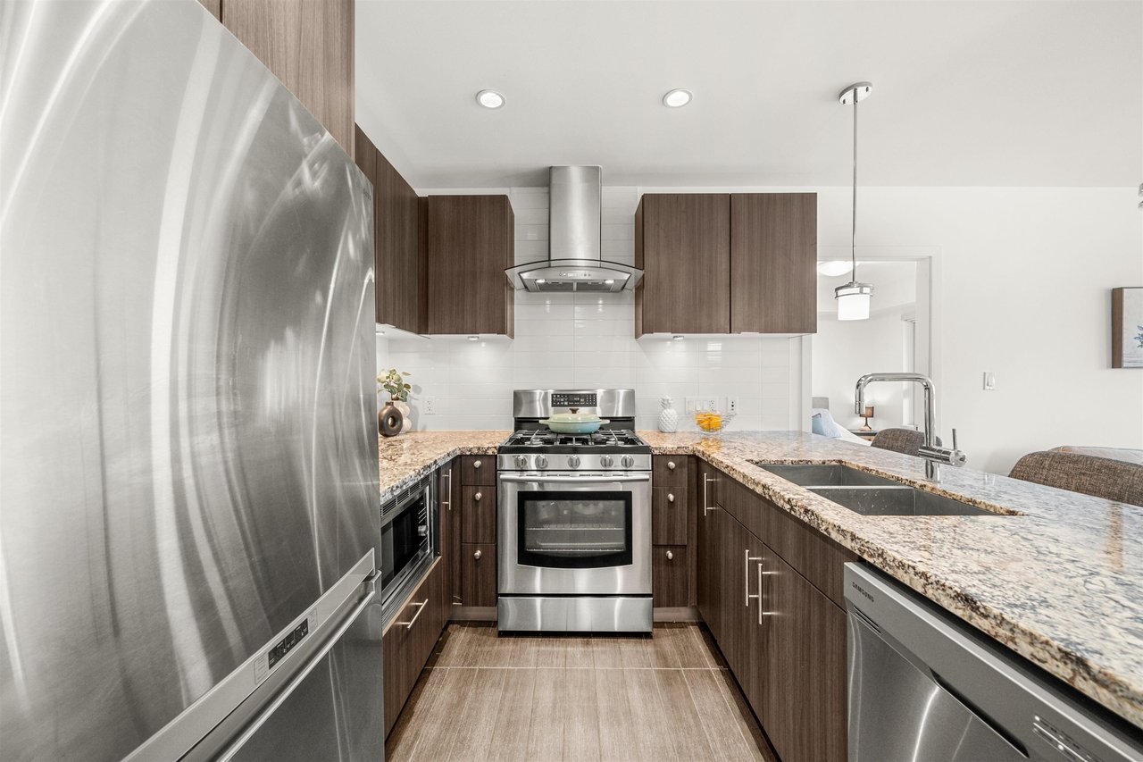 201-5688 Hastings Street, Burnaby