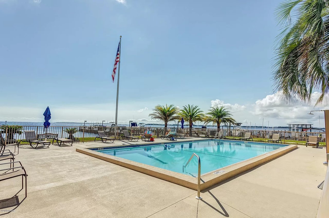 2100 W Beach Drive Unit E203