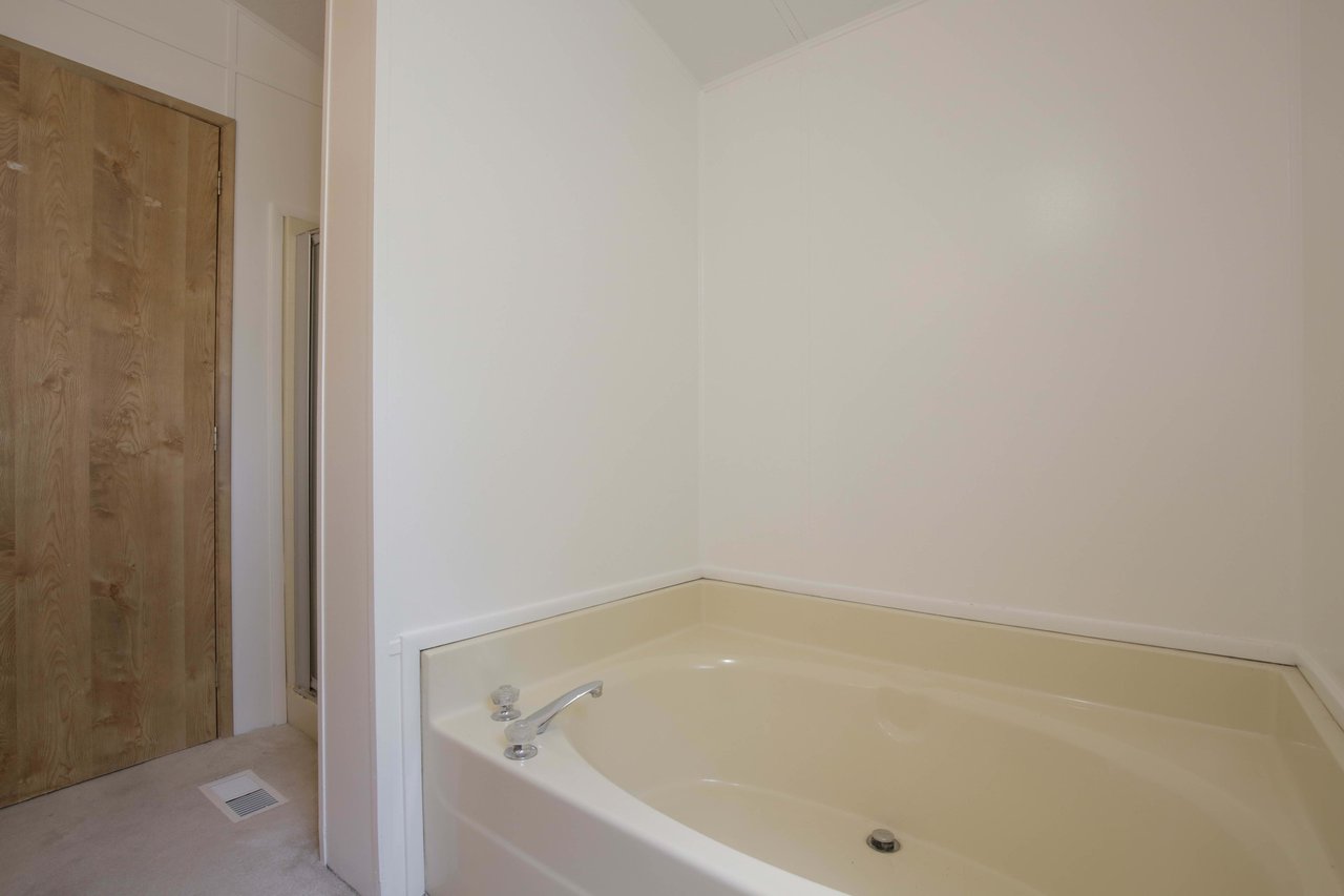 1250 North Kirby St Space 9