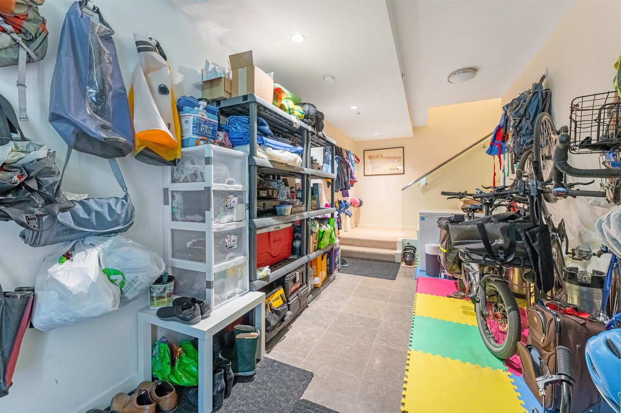 TH8-6063 Iona Dr