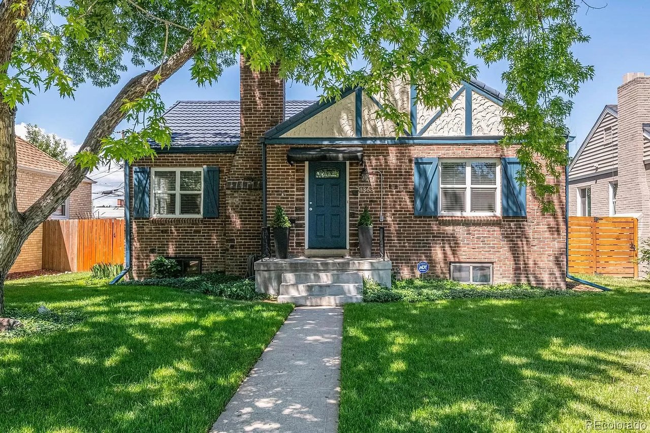 1363 Locust St