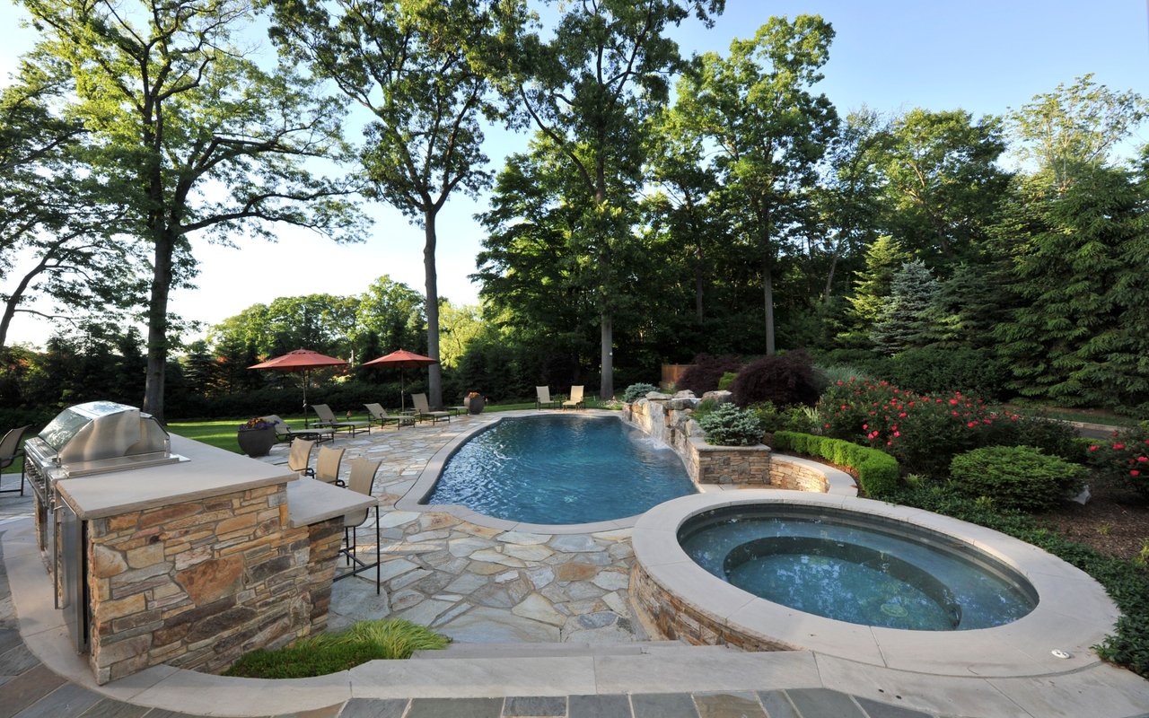 27 Old Woods Rd