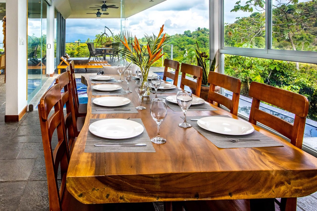  Discover Tranquil Luxury at Villa Joya: Your Exclusive Retreat in El Salto Estates