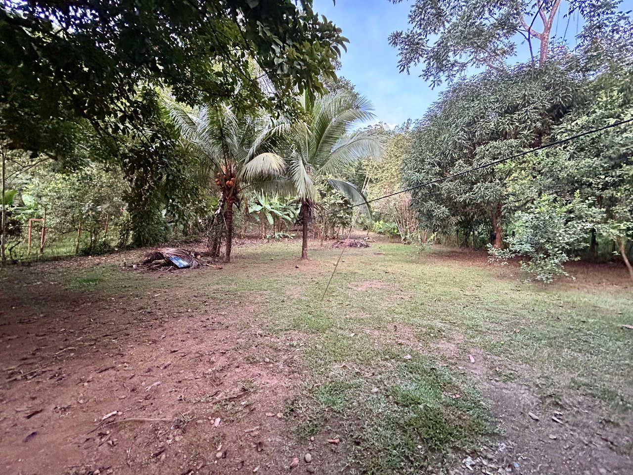 0.6 Acre Lot In Londres Quepos, Only 20 Minutes to Manuel Antonio