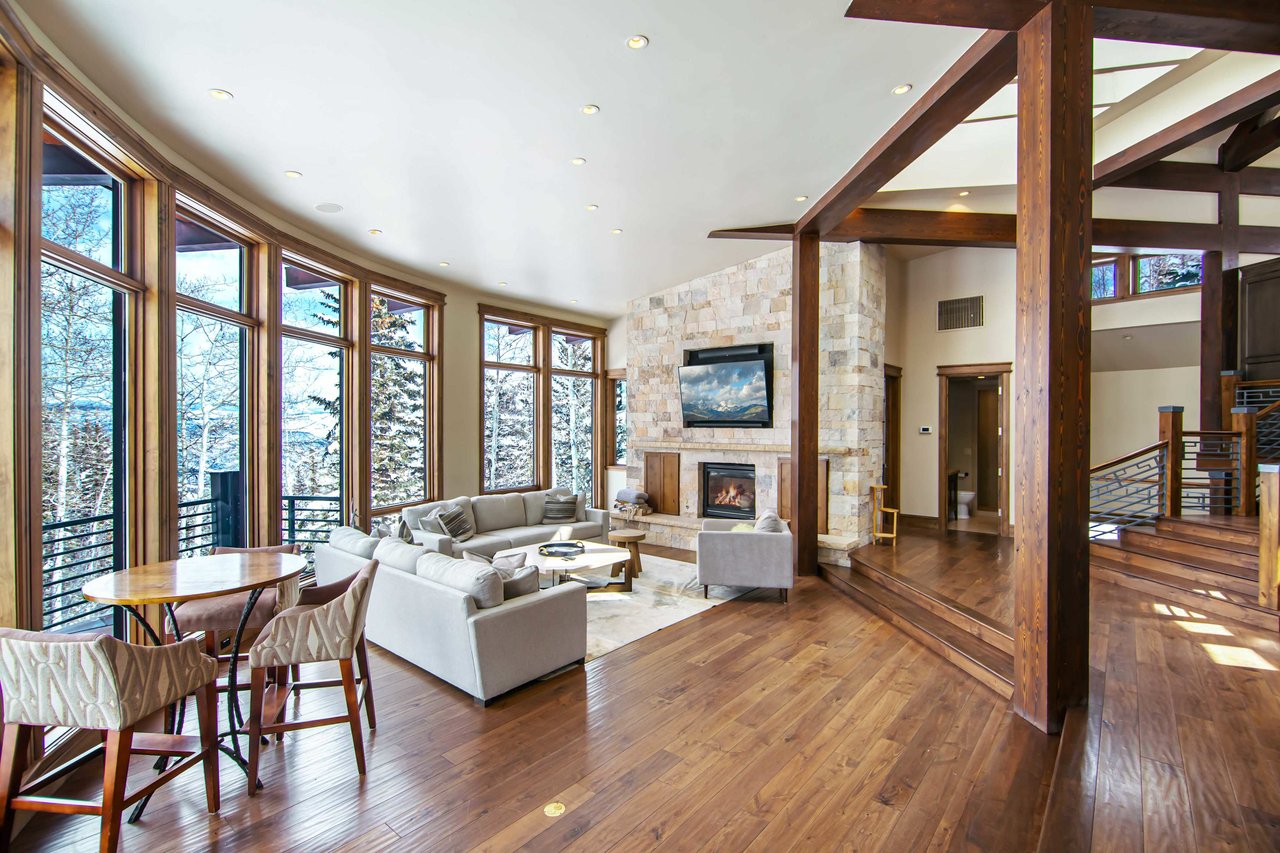  Perfect Gateway with Great Ski Acess - Snowmass Village