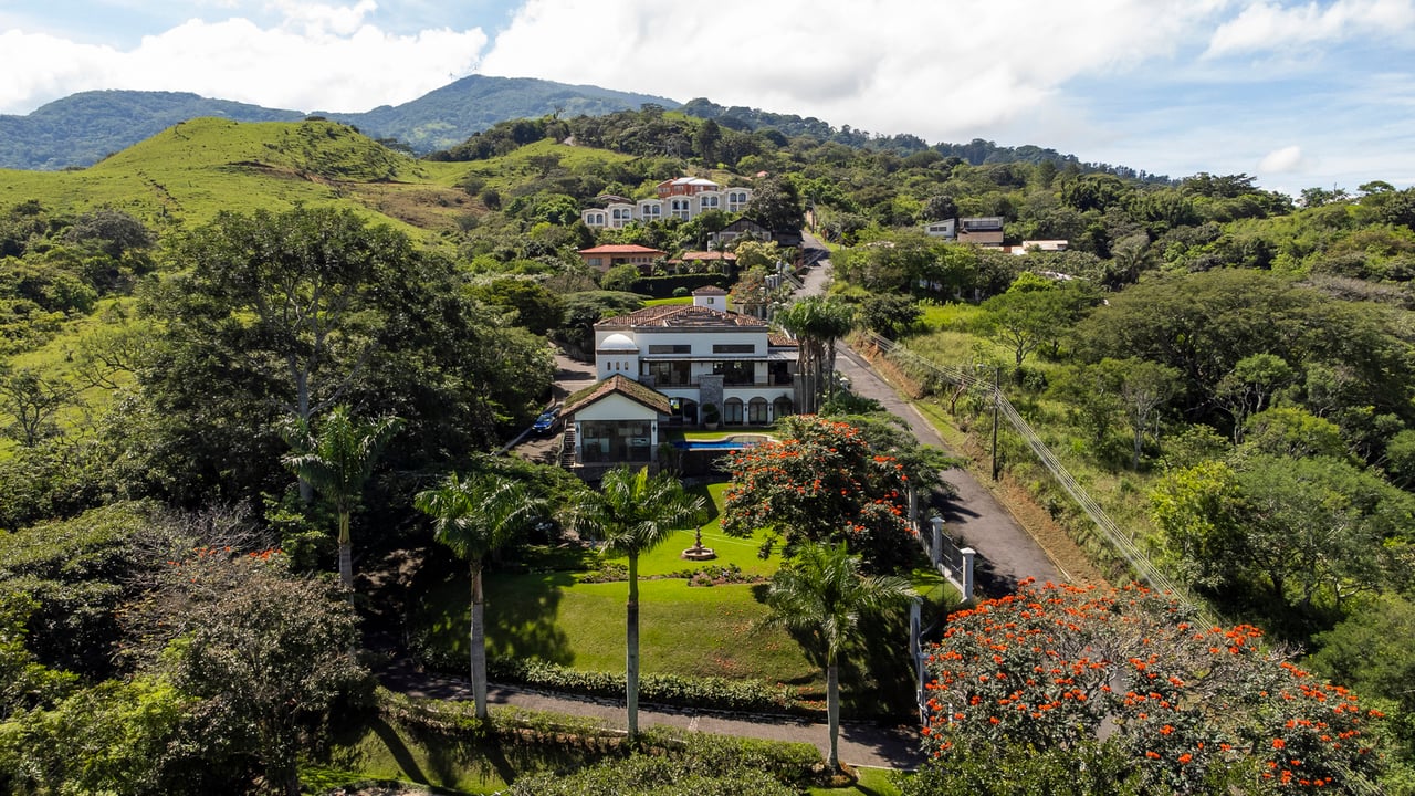 Panoramic View Mountain Estate, Ciudad Colon, San Jose
