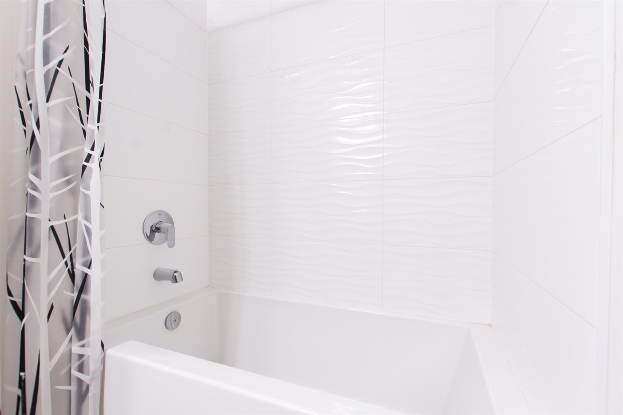 8-1188 Wilson Cres