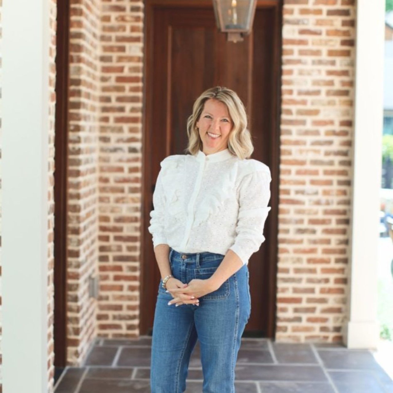 Margie Couvillon Gainesville, Georgia Real Estate Agent Headshot