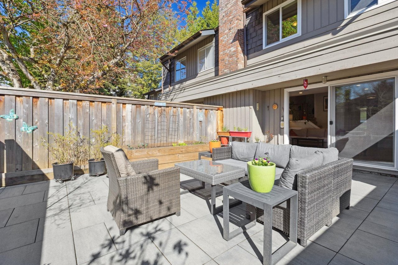 1277 Emery Pl