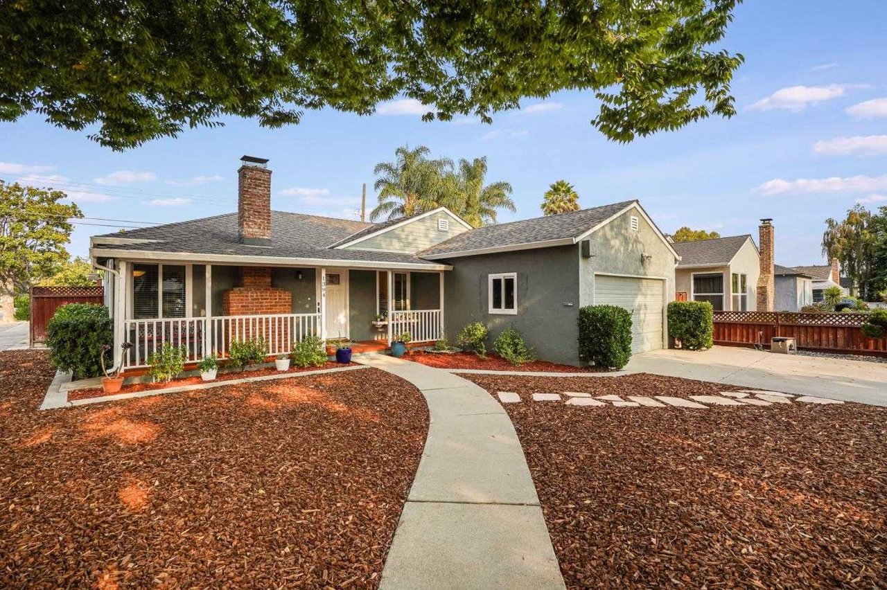 1394 Forrestal AVE