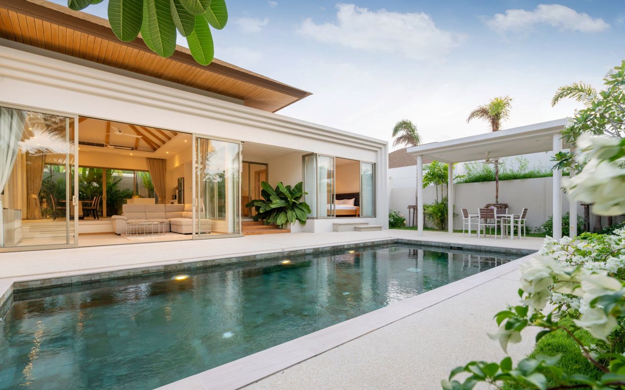  A beautiful modern villa with a private swimming pool