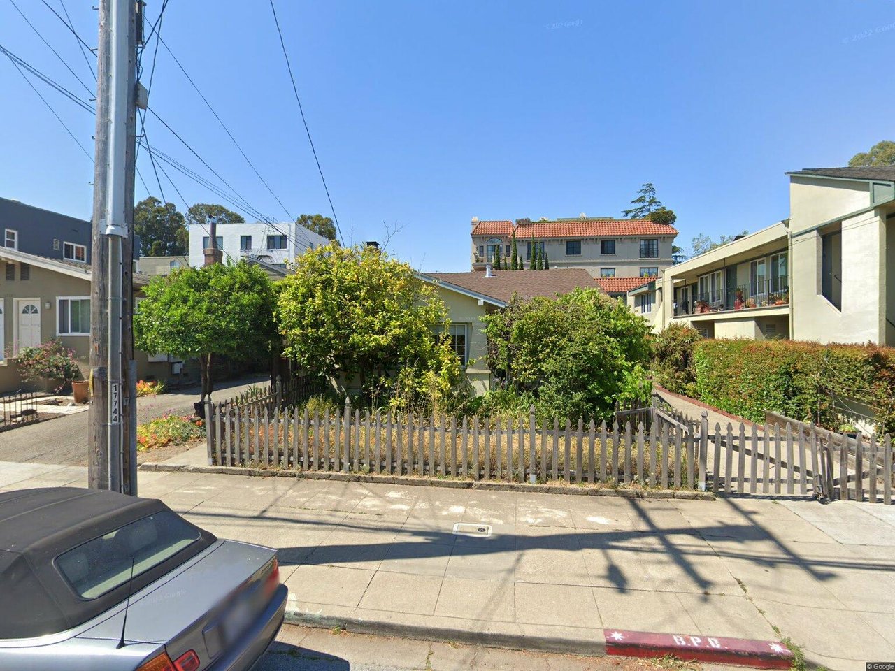 1225 CAPUCHINO AVE