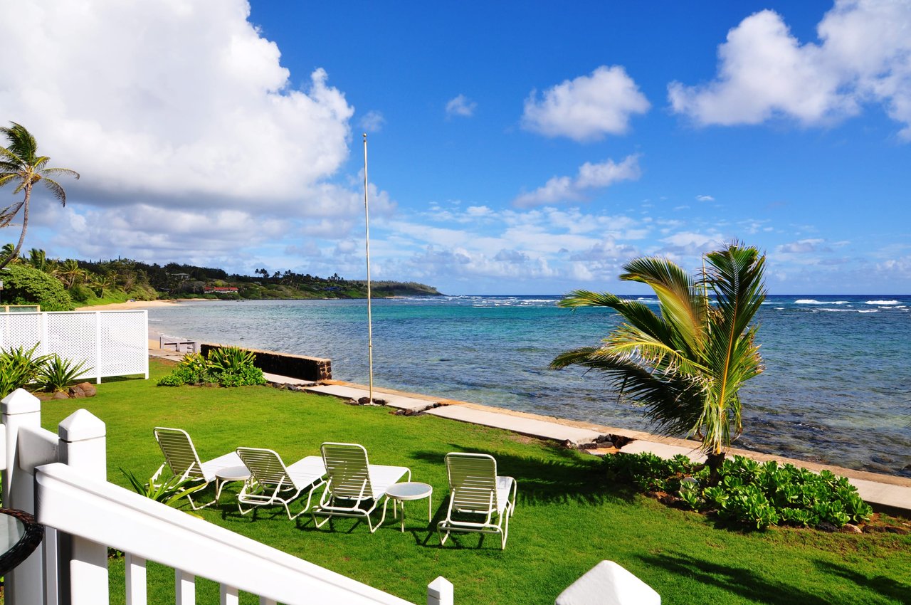 Oceanfront Aliomanu 